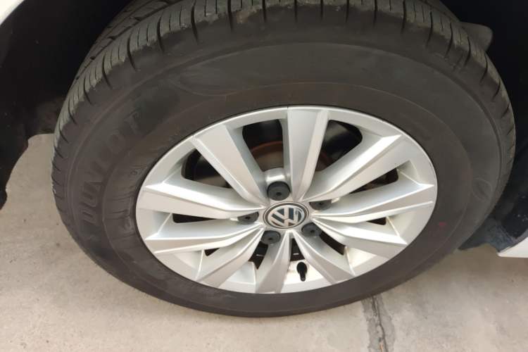 Used Volkswagen Lavida Pure Electric 2019 Low-Trim Version Right Rear Wheel Hub