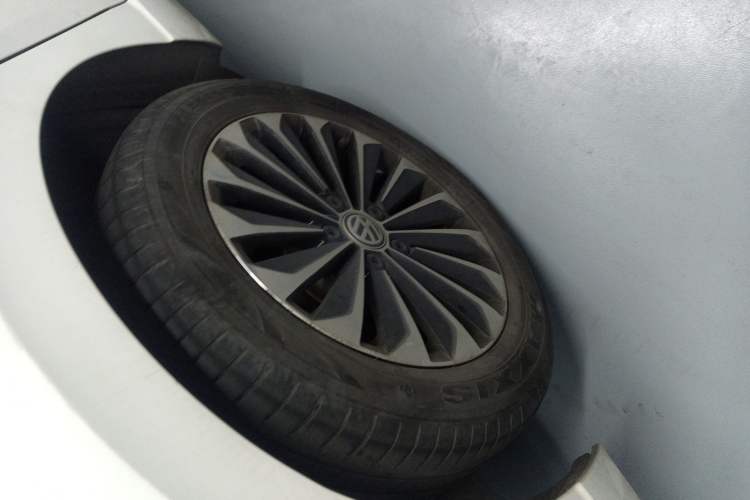 Used Volkswagen Lavida Pure Electric 2019 Enjoyment Edition Right Rear Wheel Hub