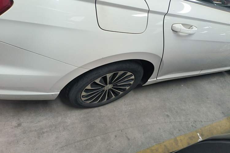 Used Volkswagen Lavida Pure Electric 2019 Enjoyment Edition Right Rear Wheel Hub