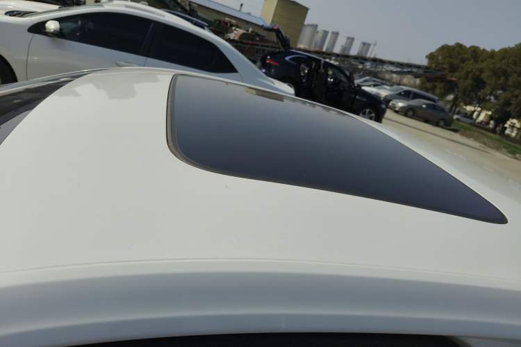 Used Volkswagen Lavida Pure Electric 2019 Enjoyment Edition Roof