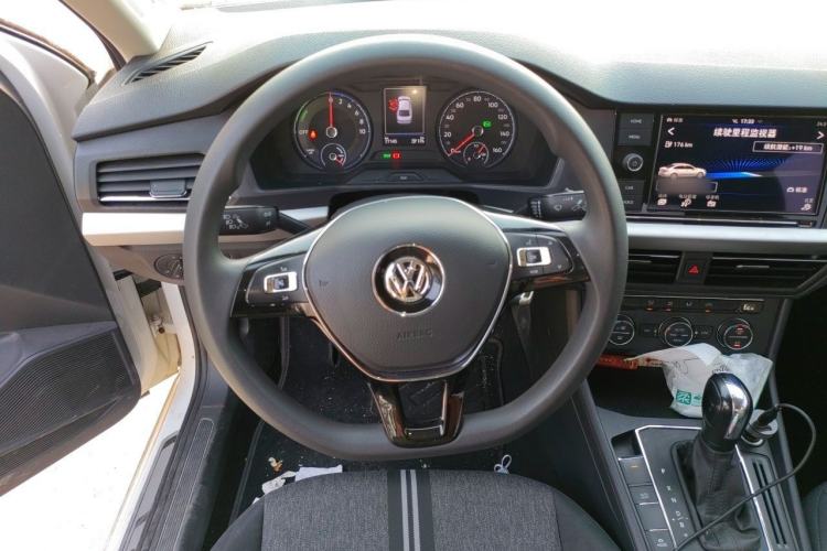 Used Volkswagen Lavida Pure Electric  Steering Wheel