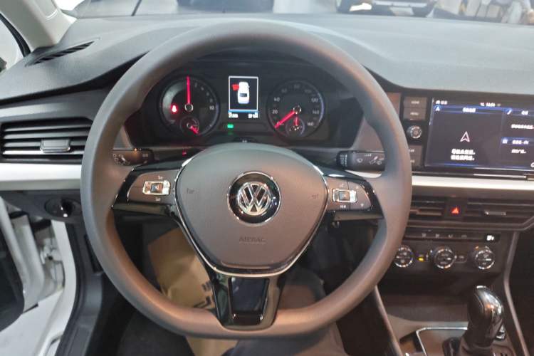 Used Volkswagen Lavida Pure Electric 2019 Low-Trim Version Steering Wheel