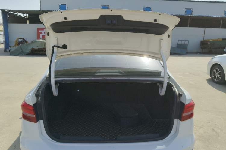 Used Volkswagen Lavida Pure Electric 2019 Enjoyment Edition Trunk