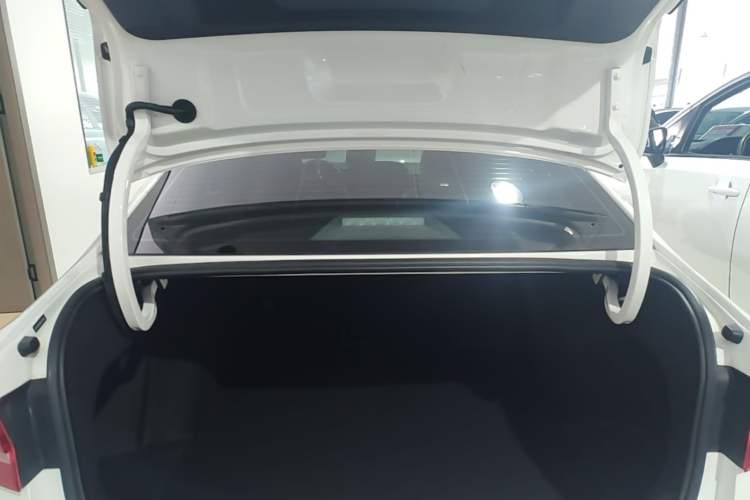 Used Volkswagen Lavida Pure Electric 2019 Enjoyment Edition Trunk