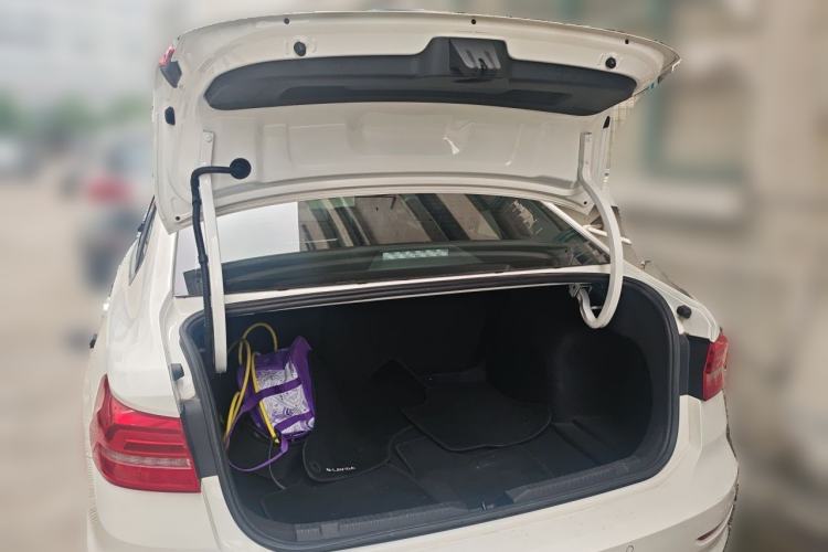 Used Volkswagen Lavida Pure Electric 2019 Enjoyment Edition Trunk