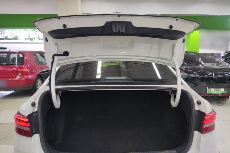 Used Volkswagen Lavida Pure Electric 2019 Enjoyment Edition Trunk