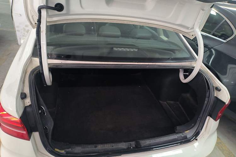 Used Volkswagen Lavida Pure Electric 2019 Enjoyment Edition Trunk