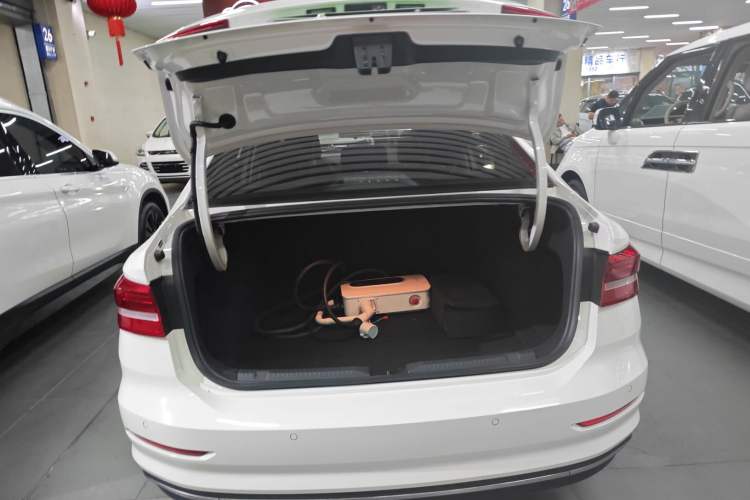 Used Volkswagen Lavida Pure Electric 2019 Low-Trim Version Trunk