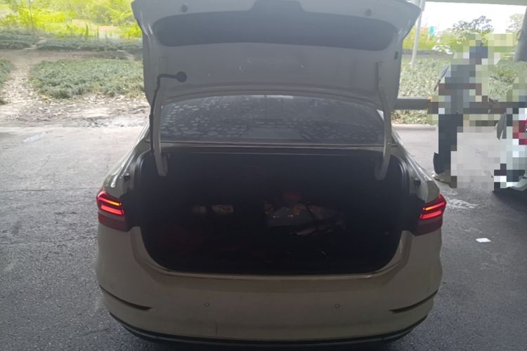 Used Volkswagen Lavida Pure Electric 2019 Enjoyment Edition Trunk