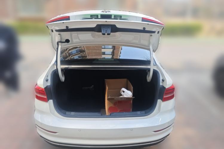 Used Volkswagen Lavida Pure Electric 2019 Enjoyment Edition Trunk