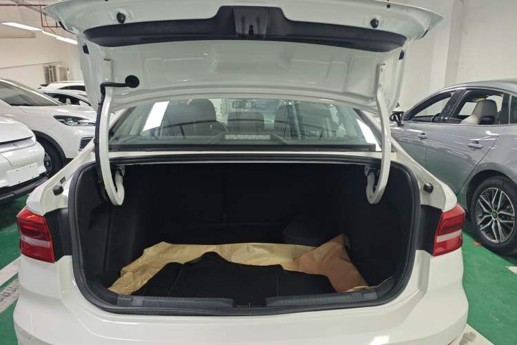Used Volkswagen Lavida Pure Electric 2019 Enjoyment Edition Trunk