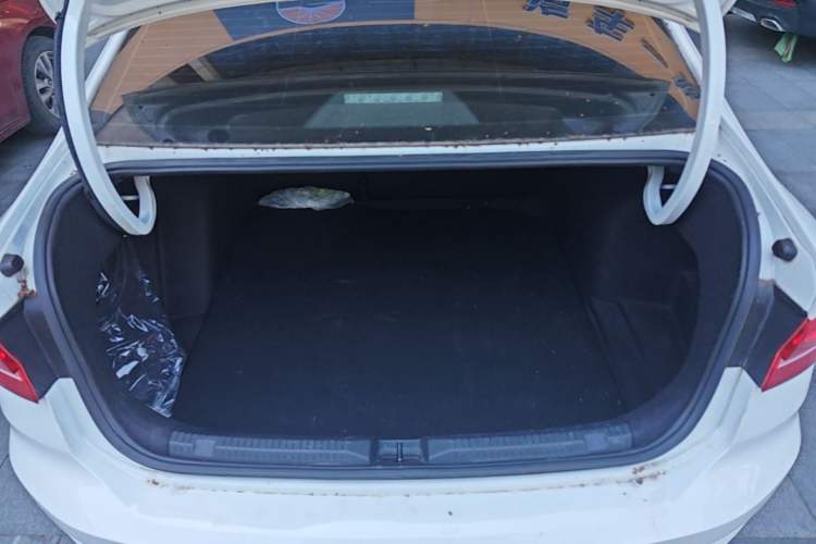 Used Volkswagen Lavida Pure Electric 2019 Enjoyment Edition Trunk