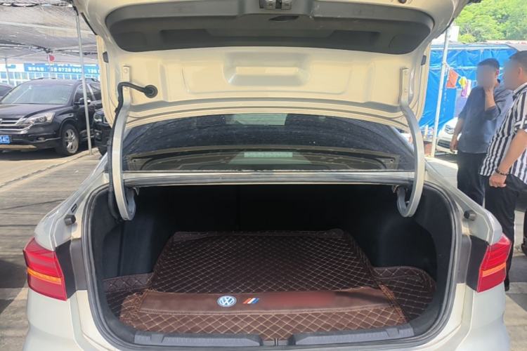 Used Volkswagen Lavida Pure Electric 2019 Enjoyment Edition Trunk
