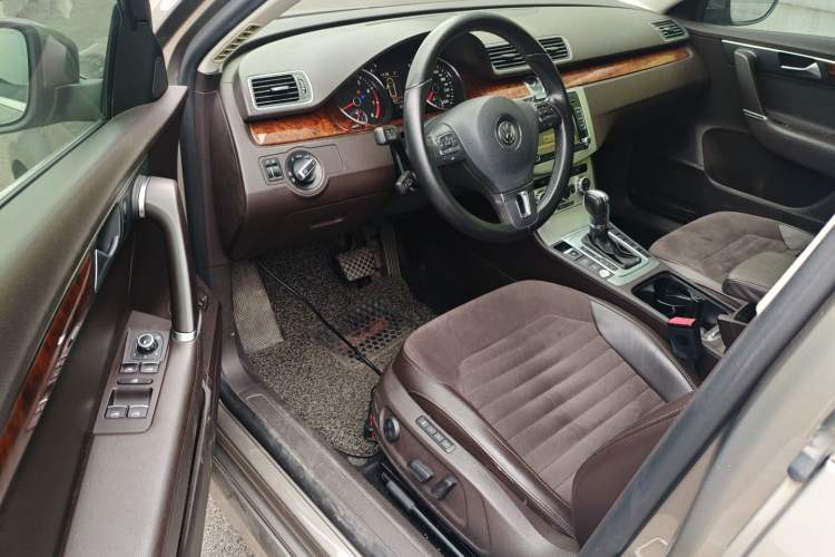 Used Volkswagen Magotan 2012 Travel Edition 2.0 TSI Comfort Version Driver Seat