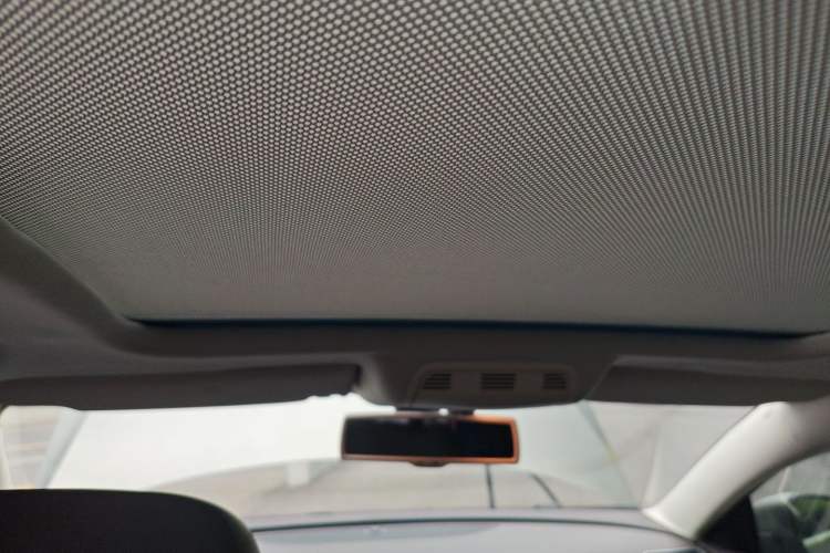 Used Volkswagen Magotan 2012 Travel Edition 2.0 TSI Comfort Version Headliner