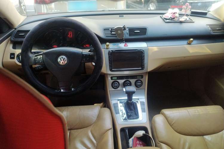 Used Volkswagen Magotan 2007 1.8 TSI Automatic Comfort Model Center Console