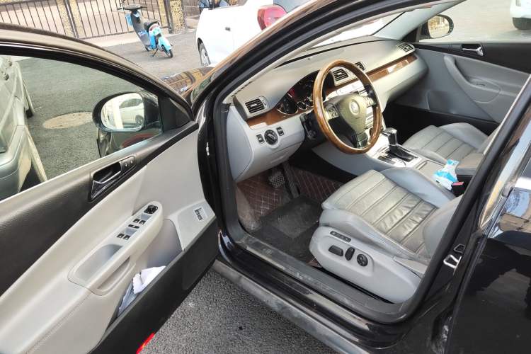 Used Volkswagen Magotan 2007 3.2 Luxury Model Driver Seat