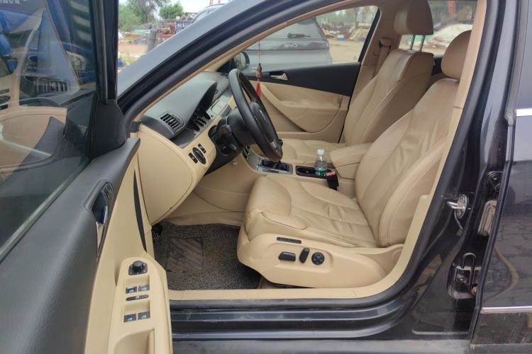 Used Volkswagen Magotan 2007 1.8 TSI Manual Tech Model Driver Seat