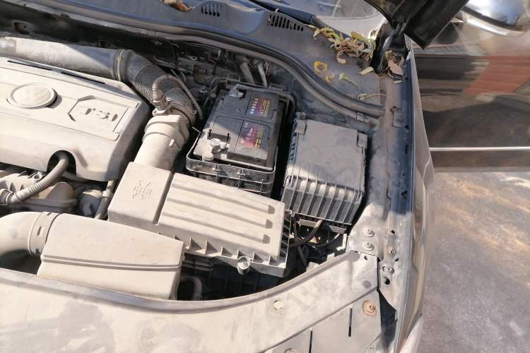 Used Volkswagen Magotan 2007 1.8 TSI Automatic Comfort Model Engine Bay Left