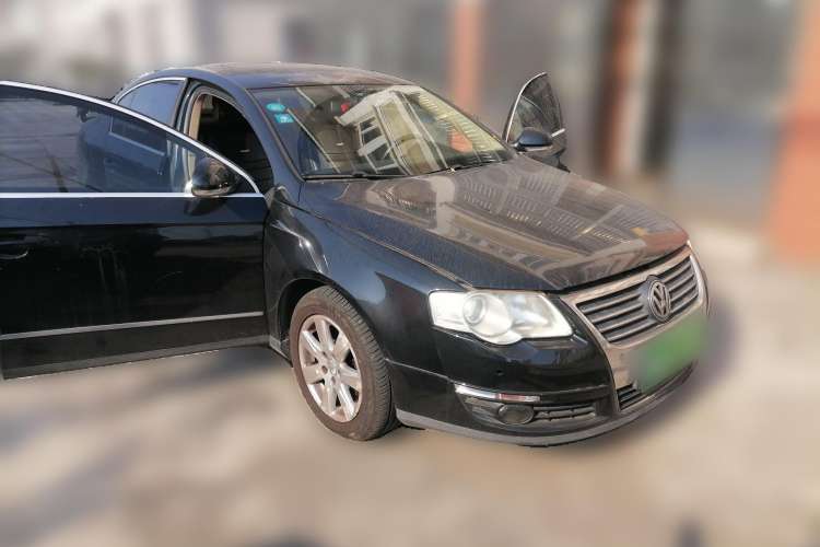 Used Volkswagen Magotan 2007 1.8 TSI Automatic Comfort Model Front Right 45 Deg
