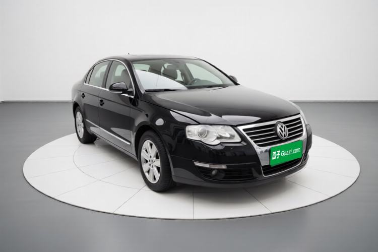 Used Volkswagen Magotan 2007 2.0 Manual Standard Edition Front Right 45 Deg