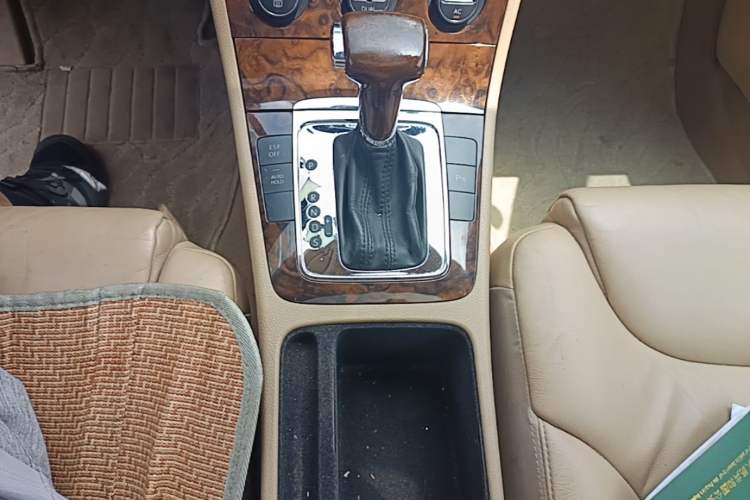 Used Volkswagen Magotan 2007 1.8 TSI Automatic Comfort Model Gear Lever
