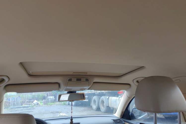 Used Volkswagen Magotan 2007 1.8 TSI Manual Tech Model Headliner