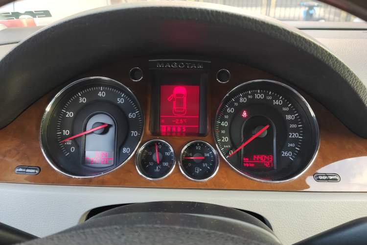 Used Volkswagen Magotan 2007 3.2 Luxury Model Instrument Cluster