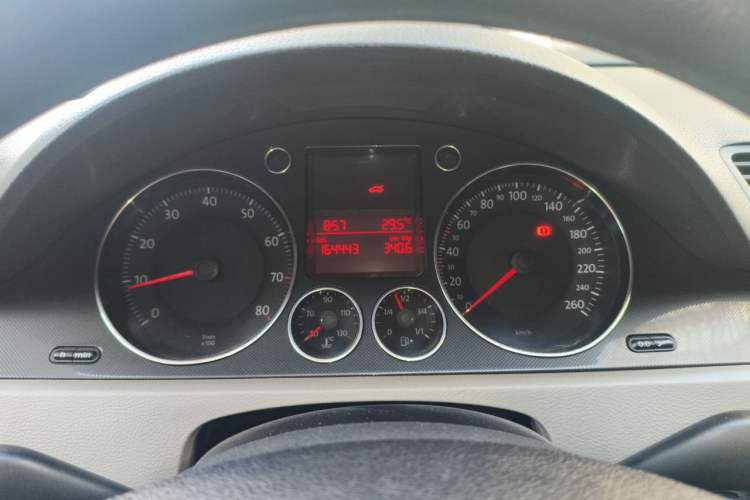 Used Volkswagen Magotan 2007 2.0 Manual Standard Edition Instrument Cluster