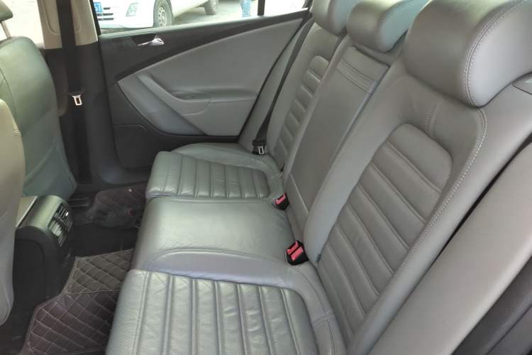 Used Volkswagen Magotan 2007 3.2 Luxury Model Left Rear Seat