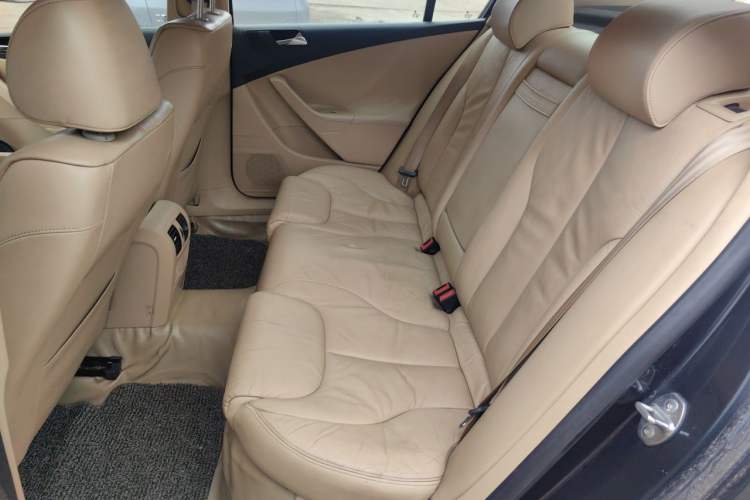 Used Volkswagen Magotan 2007 1.8 TSI Manual Tech Model Left Rear Seat
