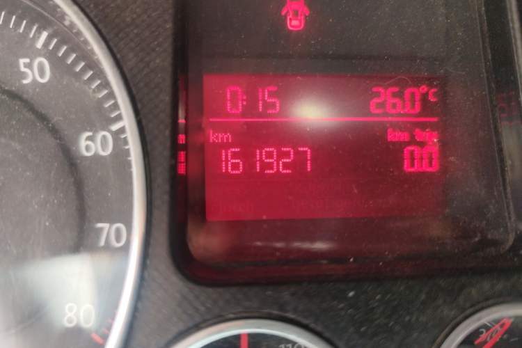 Used Volkswagen Magotan 2007 1.8 TSI Manual Tech Model Odometer Close Up