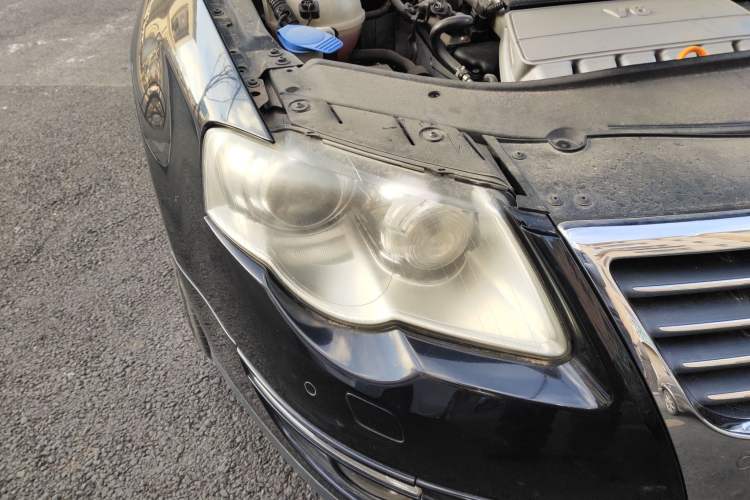 Used Volkswagen Magotan 2007 3.2 Luxury Model Right Front Headlight