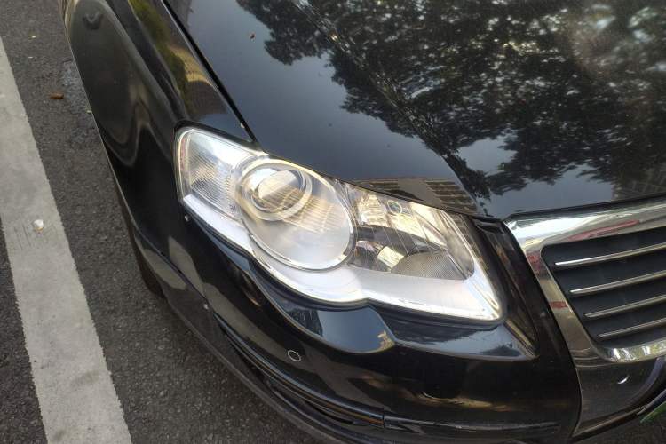 Used Volkswagen Magotan 2007 1.8 TSI Automatic Comfort Model Right Front Headlight