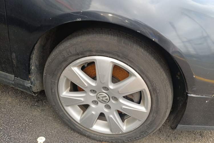Used Volkswagen Magotan 2007 1.8 TSI Automatic Comfort Model Right Front Wheel Hub