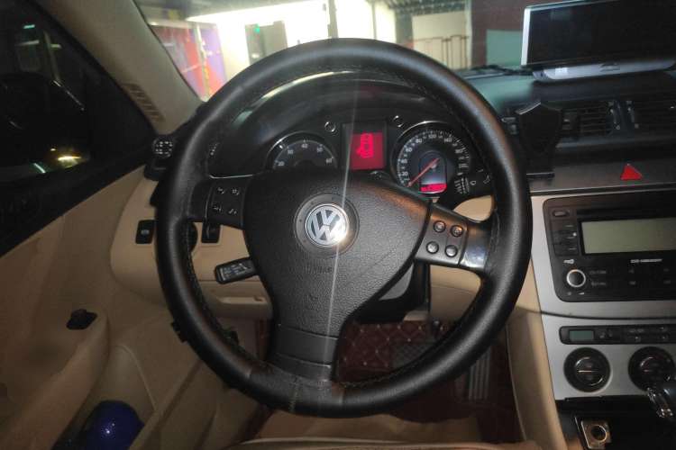 Used Volkswagen Magotan 2007 1.8 TSI Automatic Comfort Model Steering Wheel