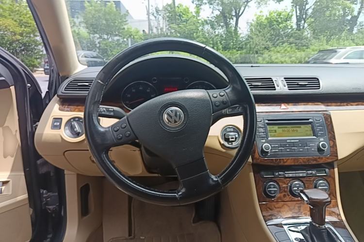 Used Volkswagen Magotan 2007 1.8 TSI Automatic Comfort Model Steering Wheel