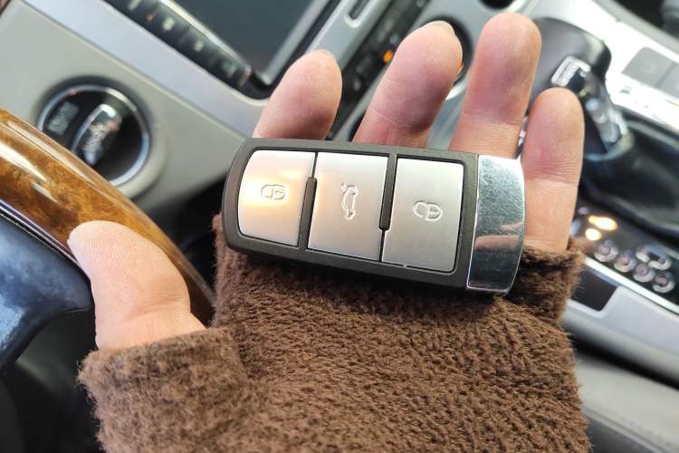 Used Volkswagen Magotan 2007 3.2 Luxury Model Vehicle Key