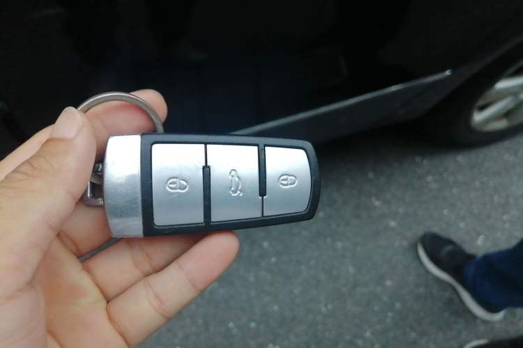 Used Volkswagen Magotan 2007 1.8 TSI Automatic Comfort Model Vehicle Key