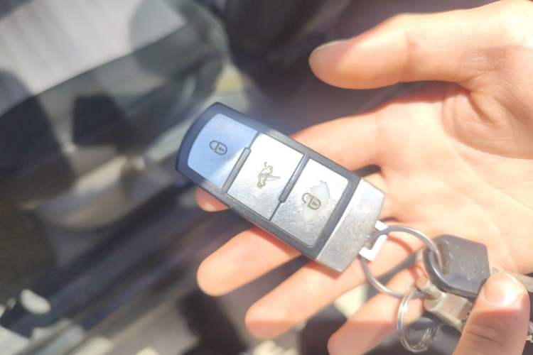 Used Volkswagen Magotan 2007 1.8 TSI Manual Tech Model Vehicle Key
