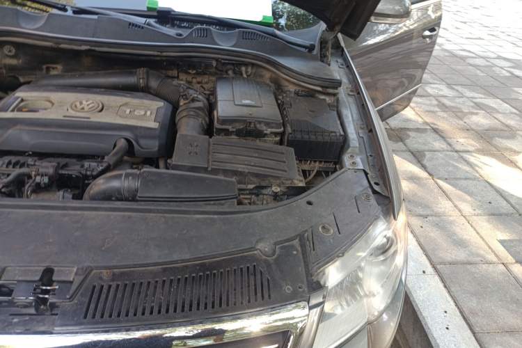 Used Volkswagen Magotan 2007 1.8 TSI Automatic Comfort Model Engine Bay Left