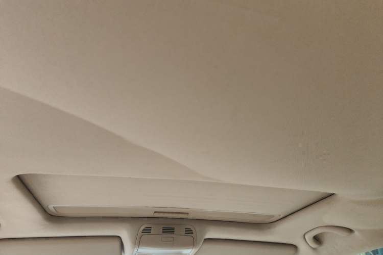 Used Volkswagen Magotan 2007 1.8 TSI Automatic Comfort Model Headliner