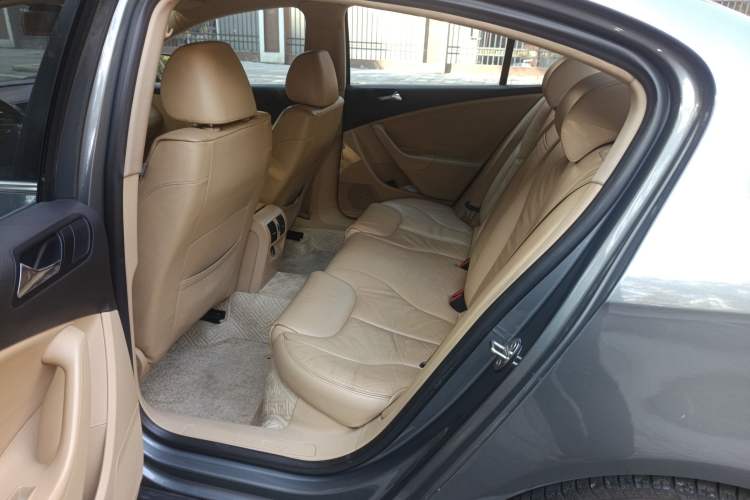 Used Volkswagen Magotan 2007 1.8 TSI Automatic Comfort Model Left Rear Seat