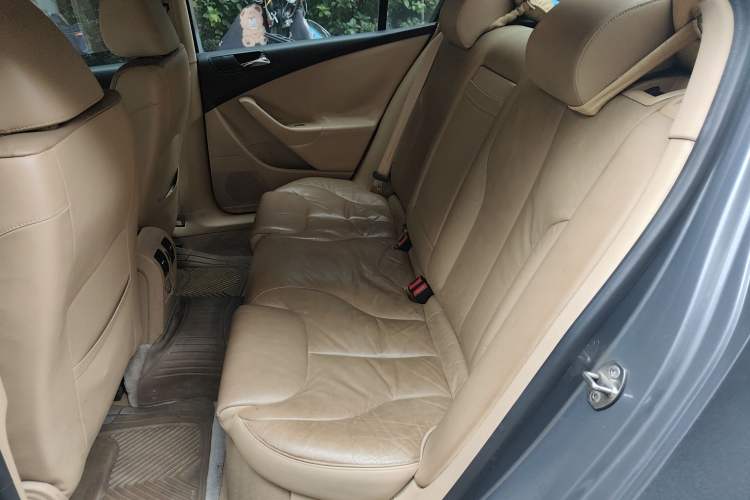 Used Volkswagen Magotan 2007 1.8 TSI Automatic Comfort Model Left Rear Seat