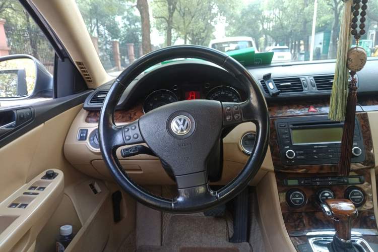 Used Volkswagen Magotan 2007 1.8 TSI Automatic Comfort Model Steering Wheel