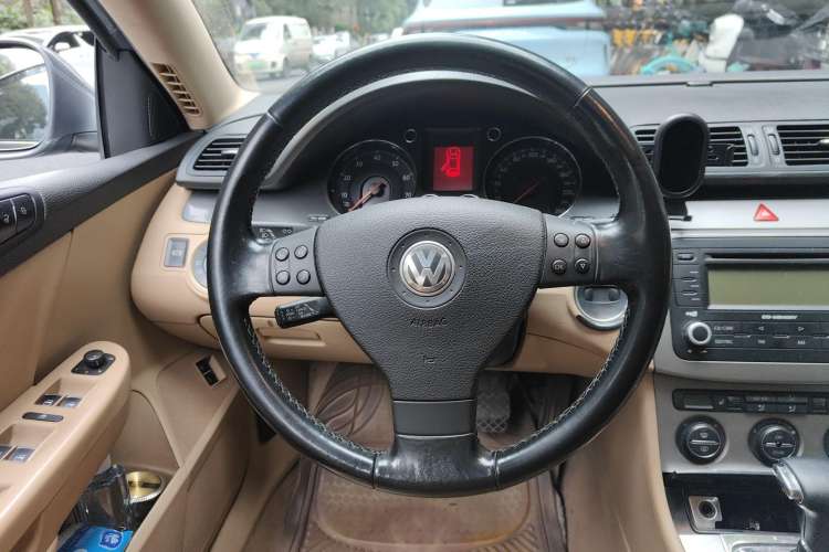 Used Volkswagen Magotan 2007 1.8 TSI Automatic Comfort Model Steering Wheel