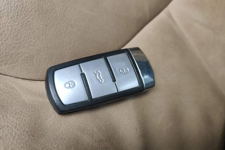 Used Volkswagen Magotan 2007 1.8 TSI Automatic Comfort Model Vehicle Key
