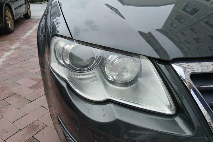 Used Volkswagen Magotan 2007 3.2 Luxury Model Right Front Headlight