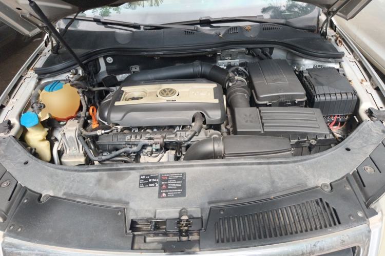 Used Volkswagen Magotan 2007 1.8 TSI Automatic Comfort Model Engine Bay