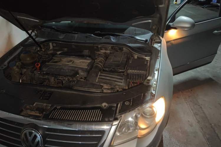 Used Volkswagen Magotan 2007 1.8 TSI Automatic Comfort Model Engine Bay Left